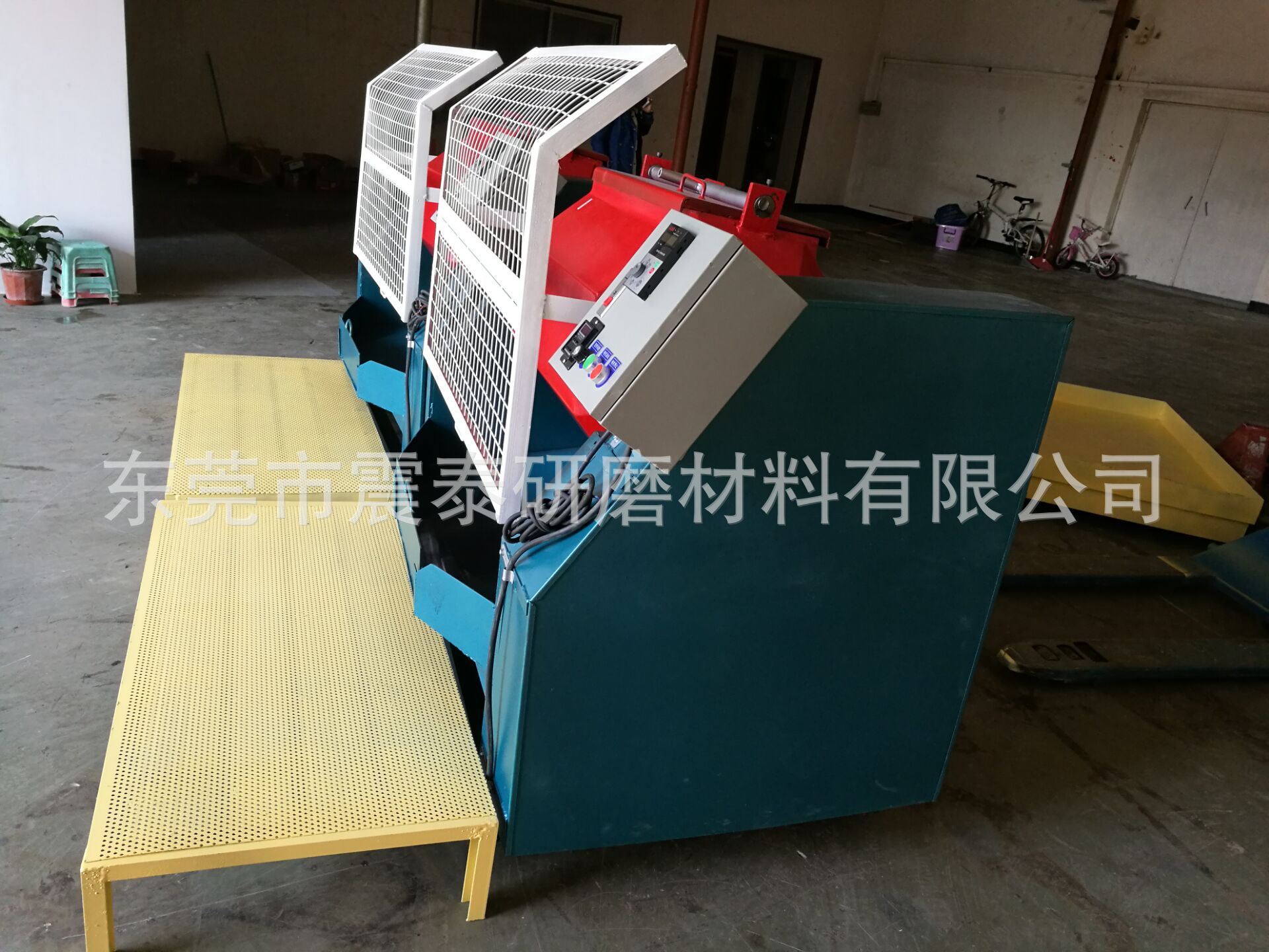 滾筒研磨機(jī)
